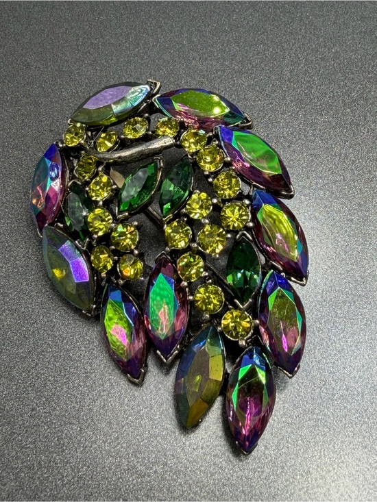 Albert Weiss Jewelry - Albert Weiss Iridescent Green and Purple Crystal Leaf Brooch #4WE